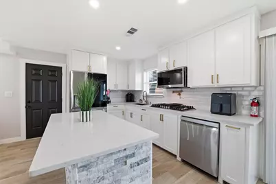 614 Greenbrook Lane, Grand Prairie, TX 75052 - Photo 18