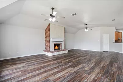 500 Surry Court, Saginaw, TX 76179 - Photo 14