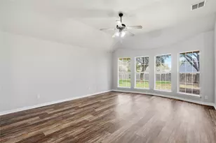 500 Surry Ct, Saginaw, TX 76179 - Photo 16