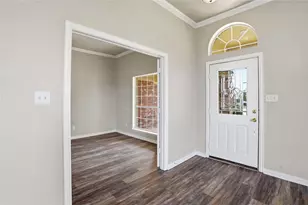 500 Surry Ct, Saginaw, TX 76179 - Photo 4