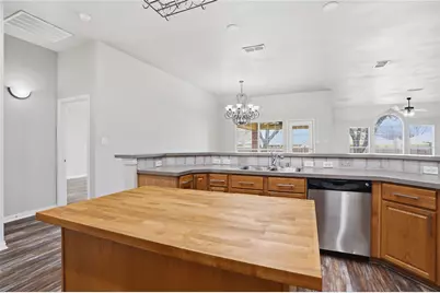 500 Surry Court, Saginaw, TX 76179 - Photo 10