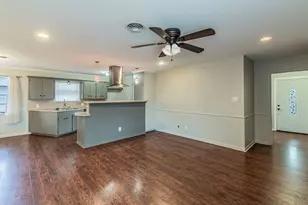 1201 Crestridge St, Ennis, TX 75119 - Photo 4