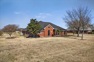 10353 Richard Cir, Forney, TX 75126 - Photo 2