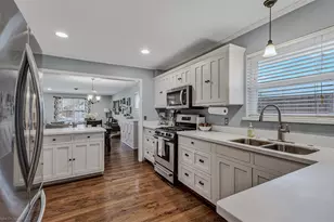 9919 Lakemere Dr, Dallas, TX 75238 - Photo 12