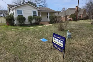 404 S Pecan St, Bells, TX 75414 - Photo 2