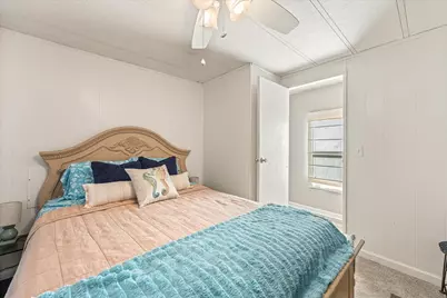 6526 Blue Water Court, Granbury, TX 76049 - Photo 16