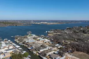 6526 Blue Water Ct, Granbury, TX 76049 - Photo 40