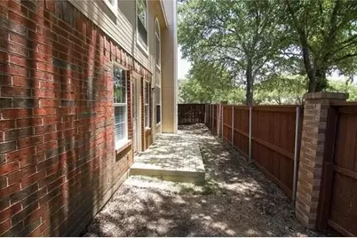 9401 Blue Jay Way, Irving, TX 75063 - Photo 34