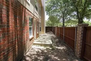 9401 Blue Jay Way, Irving, TX 75063 - Photo 34