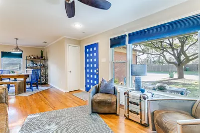 318 Ruth Street, Grapevine, TX 76051 - Photo 6