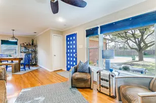 318 Ruth St, Grapevine, TX 76051 - Photo 6