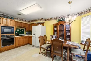 4151 Cedar Dr, Grapevine, TX 76051 - Photo 6