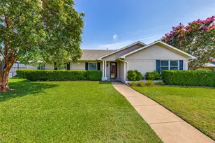 6662 Roundrock Rd, Dallas, TX 75248 - Photo 1