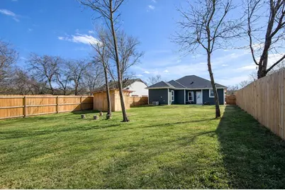 909 W Walker Street, Denison, TX 75020 - Photo 12