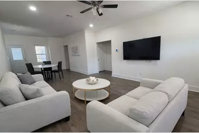 909 W Walker Street, Denison, TX 75020 - Photo 4