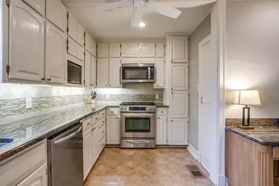 2027 Glenco Terrace, Fort Worth, TX 76110 - Photo 14