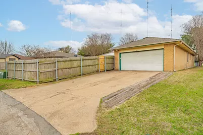 401 Meadow Ridge Drive, Cedar Hill, TX 75104 - Photo 34