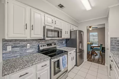 401 Meadow Ridge Drive, Cedar Hill, TX 75104 - Photo 14