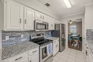 401 Meadow Ridge Dr, Cedar Hill, TX 75104 - Photo 14