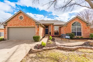 7316 Cross Keys Dr, North Richland Hills, TX 76182 - Photo 2