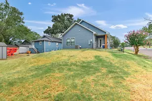 1131 W Owing St, Denison, TX 75020 - Photo 10