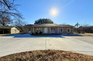 2540 W Rochelle Rd, Irving, TX 75062 - Photo 1