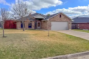 1716 Dogwood Trail, Corsicana, TX 75110 - Photo 2