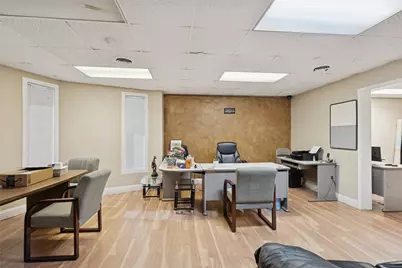 602 E Davis Street, Grand Prairie, TX 75050 - Photo 4