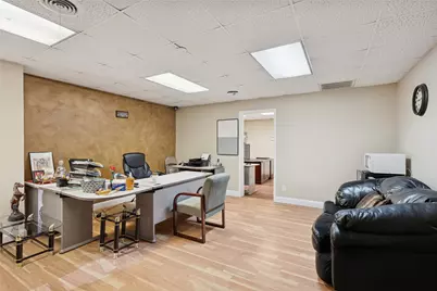 602 E Davis Street, Grand Prairie, TX 75050 - Photo 6