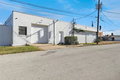 602 E Davis Street, Grand Prairie, TX 75050 - Photo 16