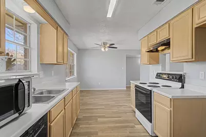 114 Prairie Creek Circle, Princeton, TX 75407 - Photo 14