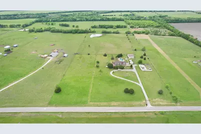 999 East Line, Whitewright, TX 75491 - Photo 12