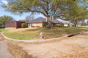 101 Highcrest Ln, Rockwall, TX 75087 - Photo 2