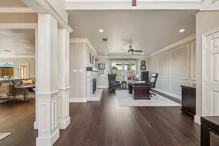 113 Lake Forest Ct, Garland, TX 75044 - Photo 8