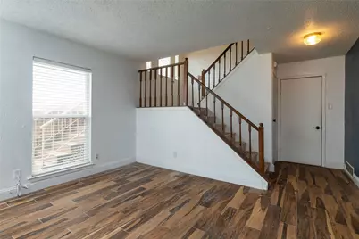 522 Royal Valley Road, Grand Prairie, TX 75052 - Photo 6