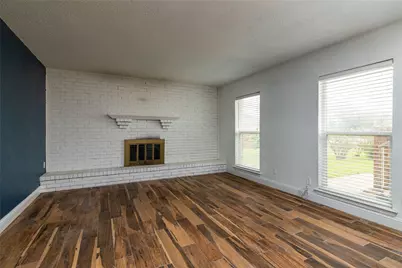 522 Royal Valley Road, Grand Prairie, TX 75052 - Photo 8