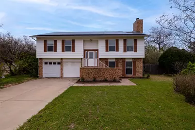 522 Royal Valley Road, Grand Prairie, TX 75052 - Photo 2
