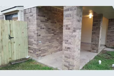 515 Valley Spring Drive, Arlington, TX 76018 - Photo 12