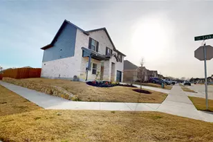 2102 Dunbar Dr, Sherman, TX 75092 - Photo 2