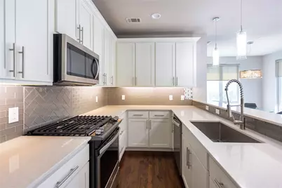 2016 N Fitzhugh Avenue #101, Dallas, TX 75204 - Photo 8