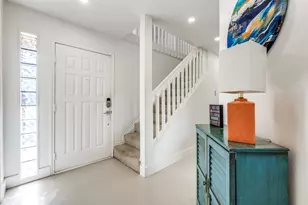 2852 Lee St, Dallas, TX 75206 - Photo 2