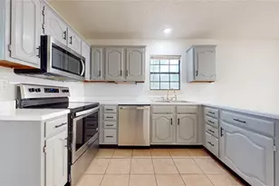 2842 Kingswood Dr, Garland, TX 75040 - Photo 12