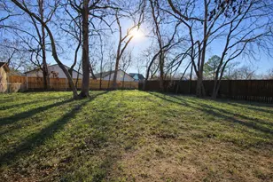 415 W 7th St, Bonham, TX 75418 - Photo 14