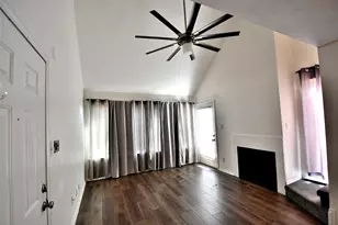 3121 Sondra Dr, Fort Worth, TX 76107 - Photo 2