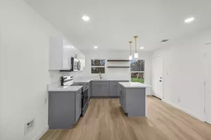 5261 Trail Lake Dr, Fort Worth, TX 76133 - Photo 2