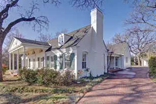 808 Elm St, Graham, TX 76450 - Photo 2