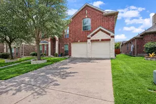 4525 Warbler Ln, Garland, TX 75043 - Photo 2