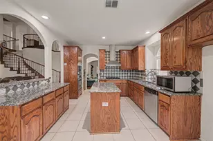 4525 Warbler Ln, Garland, TX 75043 - Photo 8