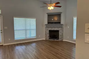 792 E Northside Dr, Pilot Point, TX 76258 - Photo 4