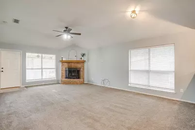 5712 Springtide Drive, Fort Worth, TX 76135 - Photo 4